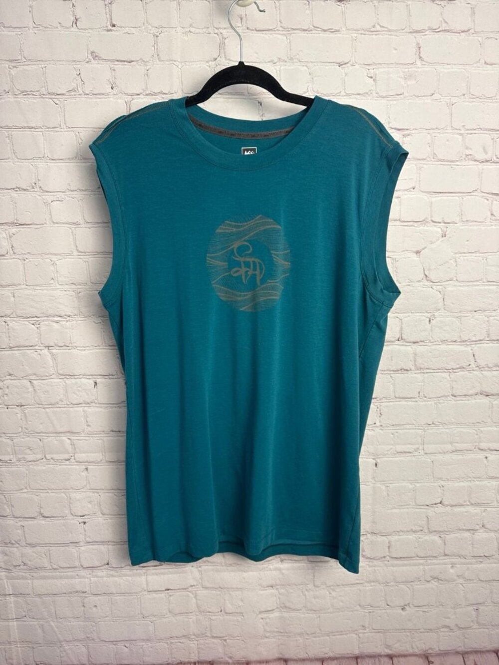 REI sleeveless active top men's size large workout fitness athleisure retro